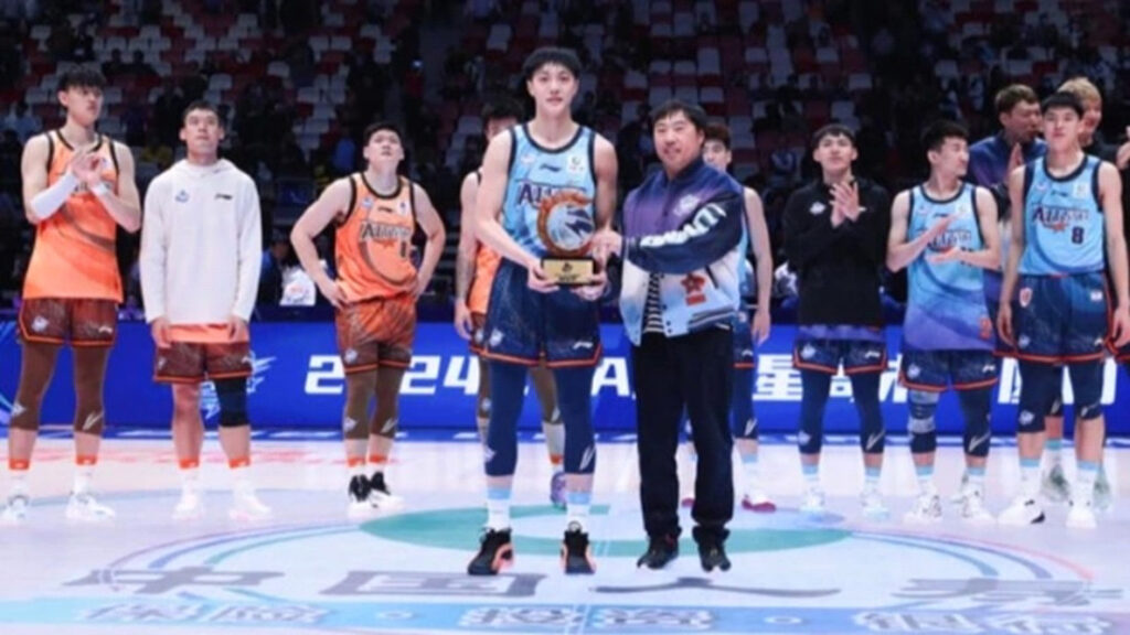 胡明轩荣膺全明星赛MVP