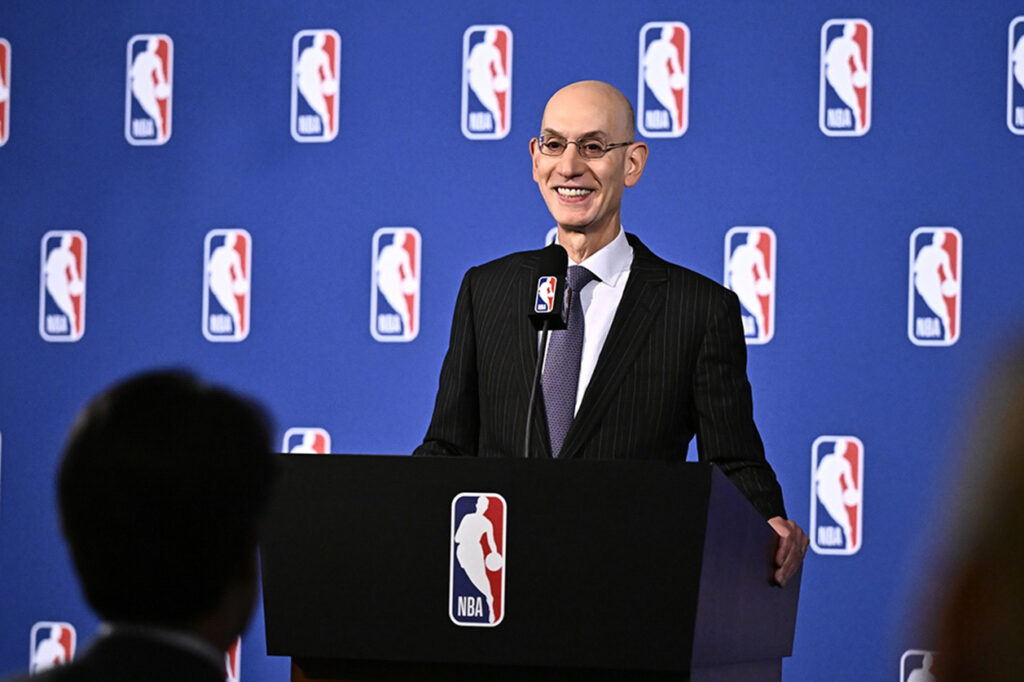 NBA总裁萧华谈裁判吹罚尺度