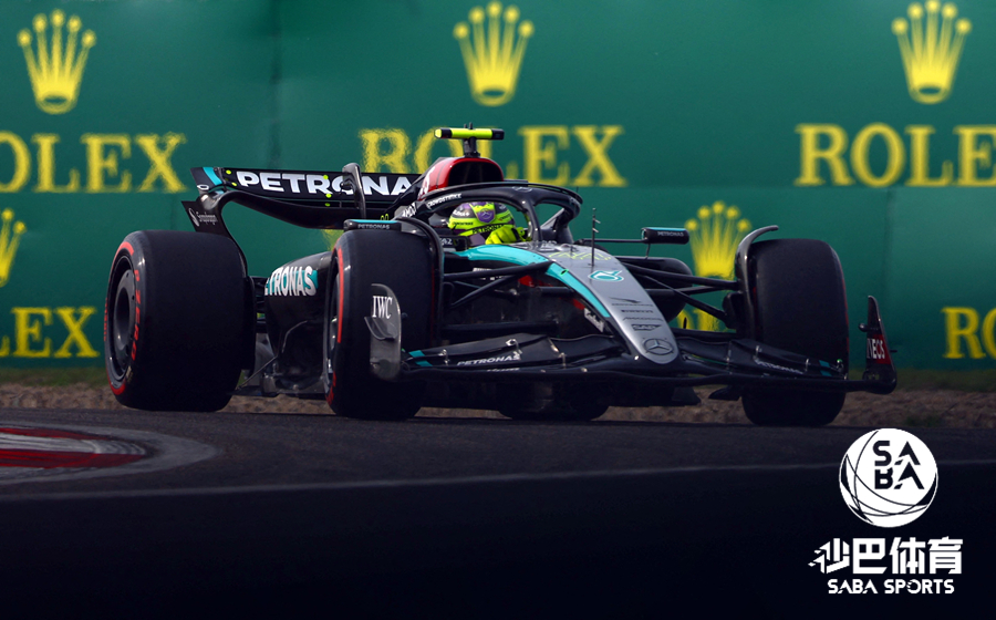 F1赛车上的神秘“人字拖”