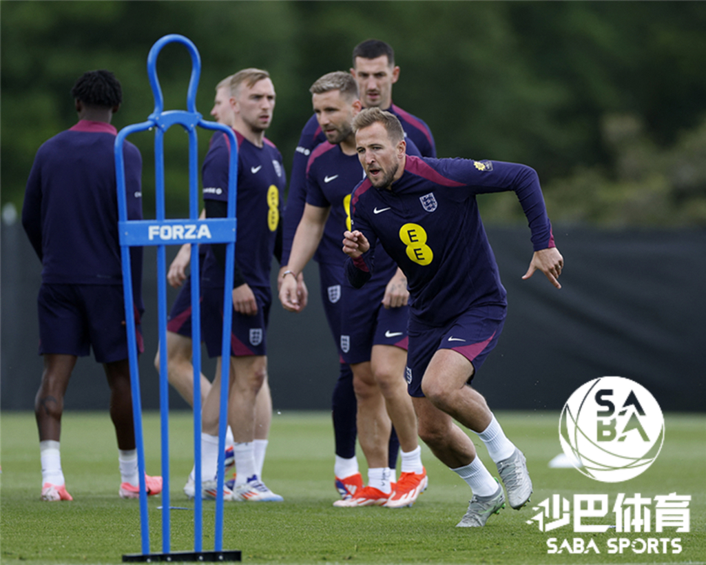 英格兰以瑜伽的方式进行训练