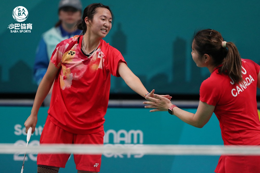 星巴克官宣联名YONEX
