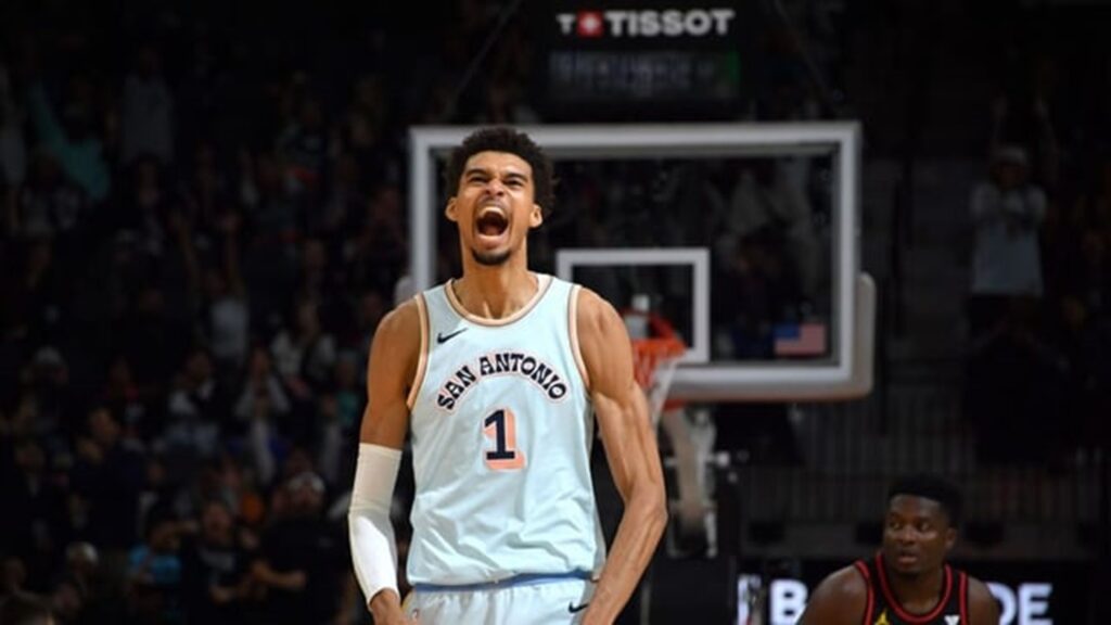 文班亚马谈适应NBA