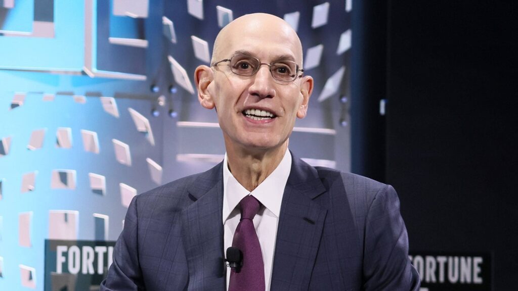 萧华谈NBA裁判执法改进