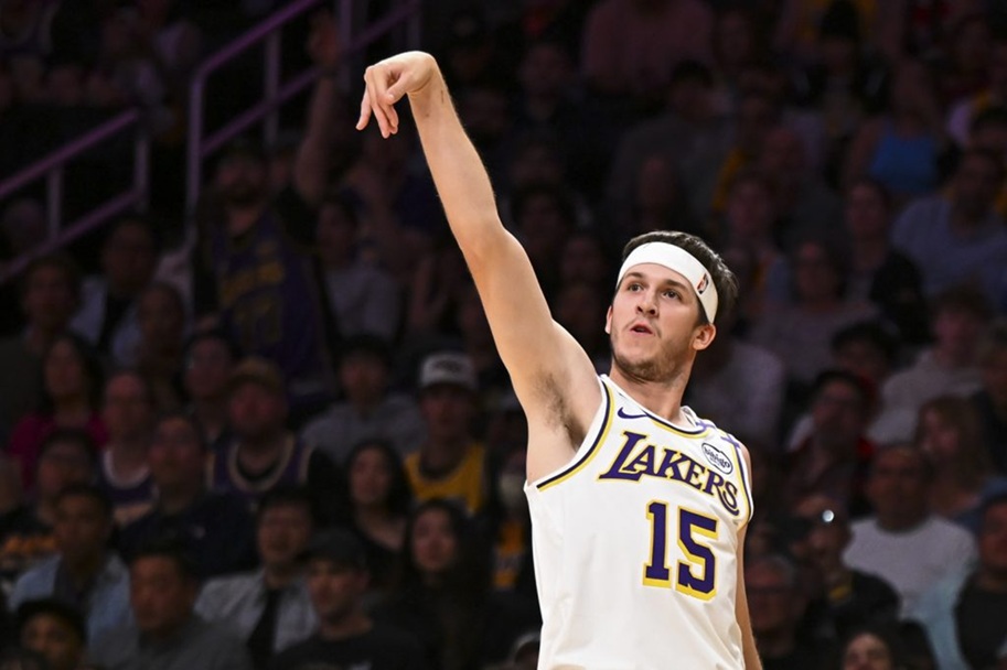 里夫斯是NBA的”贾斯汀-比伯”?!