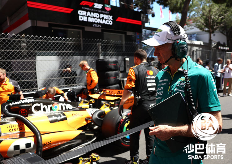 F1传奇设计师竟趴地窥探迈凯伦底盘