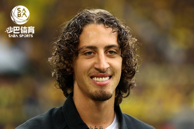 席尔瓦和乌切告别信内容完全一样被指敷衍了事