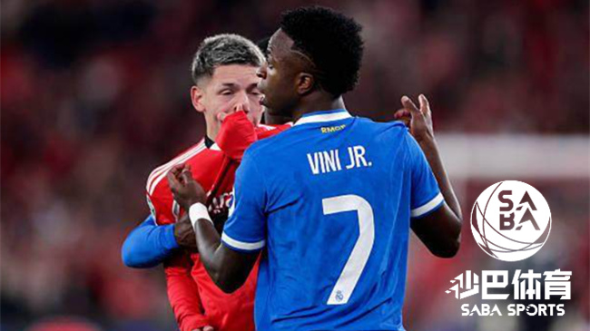 FIFA公布新规:捂嘴可红牌
