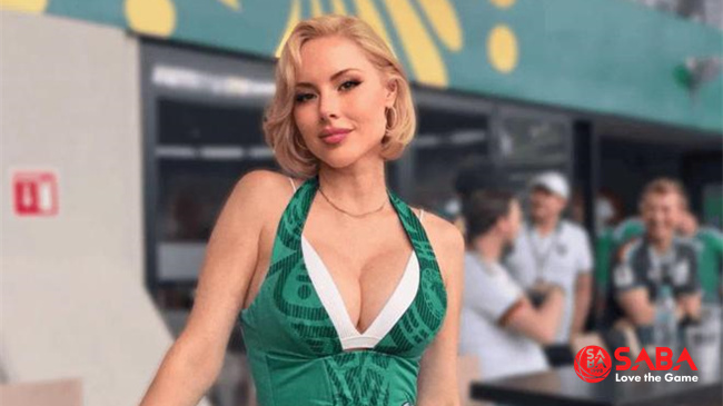 墨西哥美女主持见证球队世界杯4连胜