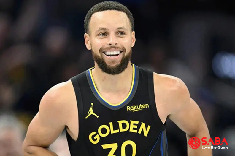 库里有望签下一份两年1.367亿的超级顶薪合同